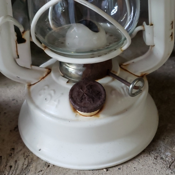 ge Meva #864 Kerosene Lanterns - Picture 9 of 11